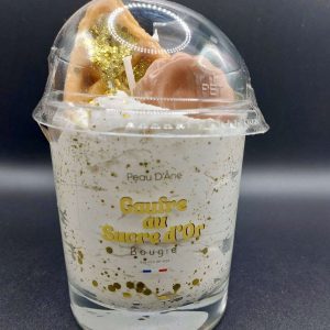 GRANDE BOUGIE GOURMANDE PARFUMÉ " GAUFFRE AU SUCRE D'OR " DE PEAU D'ANE