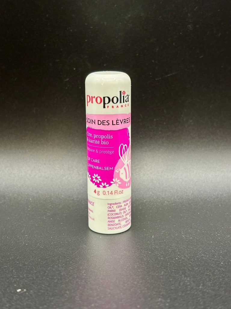 Stick soin lèvres à la propolis et karité, hydratant et réparateur pour lèvres sèches et fragilisées.