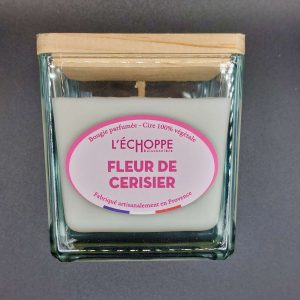 BOUGIE CARRÉ "FLEUR DE CERISIER " DE L'ÉCHOPPE BUISSONIERE