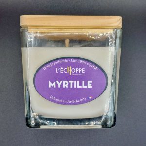 BOUGIE CARRÉ "MYRTILLE " DE L'ÉCHOPPE BUISSONIERE