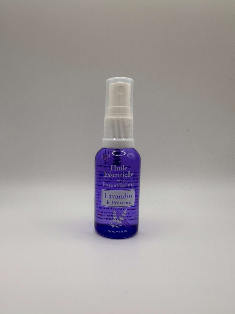 Spray d’huile essentielle de lavande de lavandin de Provence, pour parfumer et créer une ambiance relaxante.
