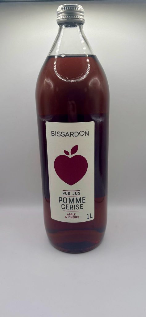 Jus de fruits pomme et cerise de la marque Bissardon.