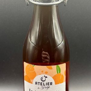 Bouteille de sirop d’abricot de la marque L’Atelier du Sirop, idéal pour boissons, cocktails et desserts fruités