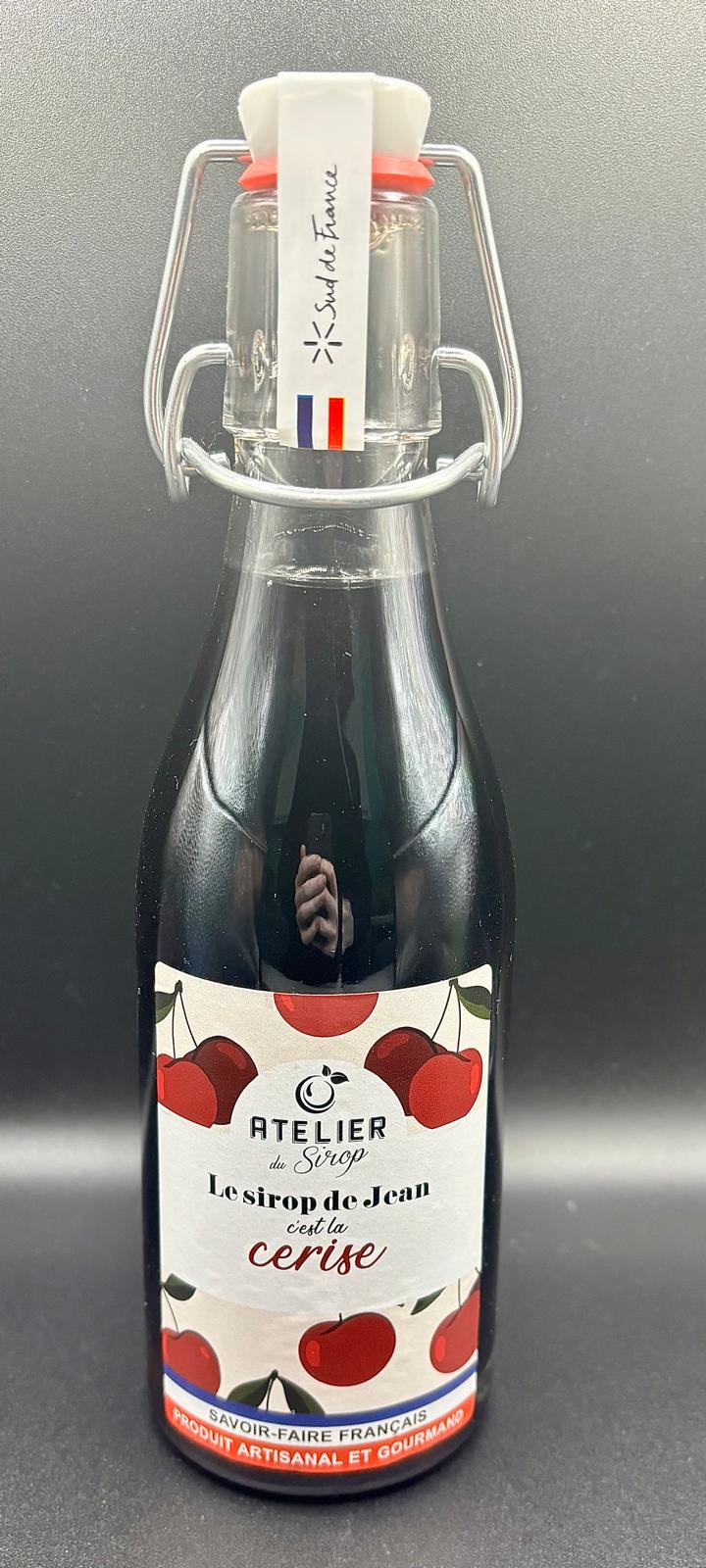Bouteille de sirop de cerise de la marque L’Atelier du Sirop, idéal pour boissons, cocktails et desserts gourmands
