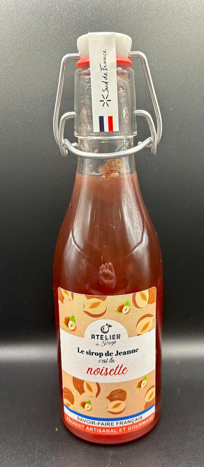Bouteille de sirop de noisette de la marque L’Atelier du Sirop, idéal pour boissons, cafés, chocolats et desserts gourmands
